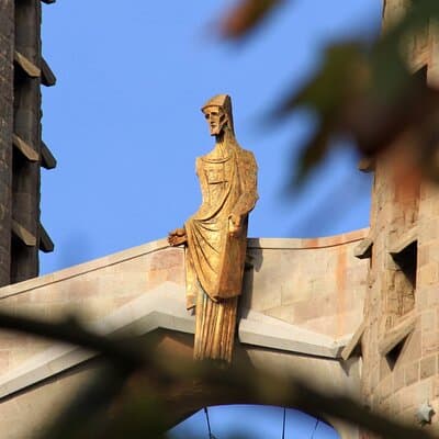 Barcelona Highlights Sagrada Familia and Park Guell Semi-Private 3