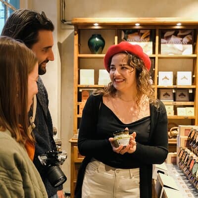 Intimate Montmartre Art & Gourmet Stroll – Private Experience 2