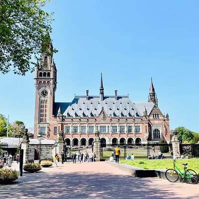 Private tours to Kinderdijk, Delft, The Hague from Amsterdam 8h 3