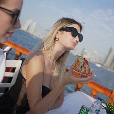 Dubai Creek Sightseeing Cruise with Unlimited Freshly Baked Pizza 2