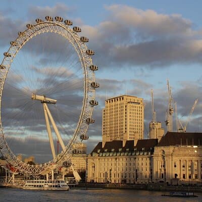 Heart of London Private Guided Rickshaw/Pedicab/Taxi Bike Tour 4