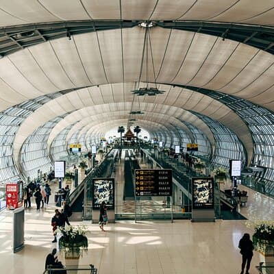 Private Bangkok Airport Transfer by Comfortable SUV 3