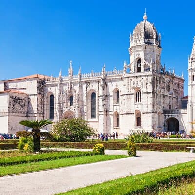 Lisbon Old Town Tuk Tuk Tour 4