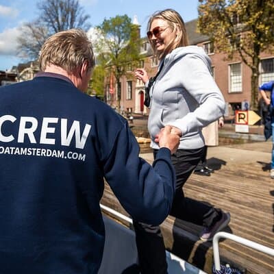 Amsterdam Canal Cruise with Live Guide - Red Light District 3