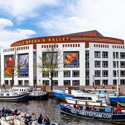 Amsterdam Canal Cruise with Live Guide - Red Light District 4