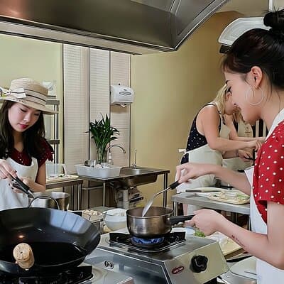 Thai Cooking Class with Market Visit by Maliwan 5
