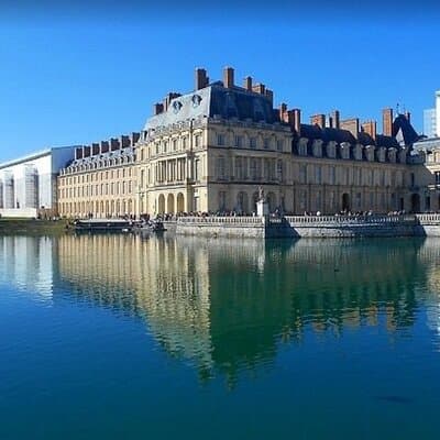 A royal day in Fontainebleau and Vaux le Viscount in Van VIP 4