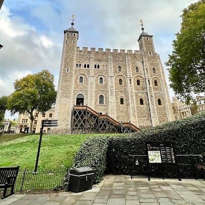 Private Tour: The Iconic Tower of London 5
