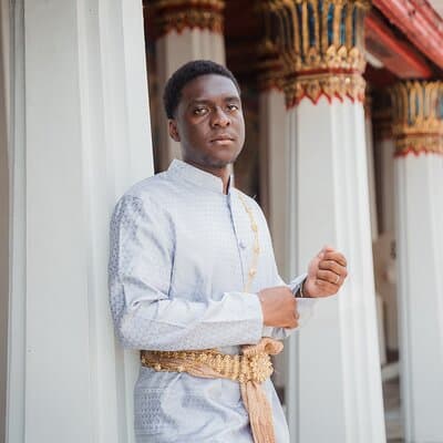 Private Photoshoot at Wat Arun with Professional Photographer 4