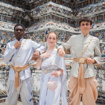 Private Photoshoot at Wat Arun with Professional Photographer 5