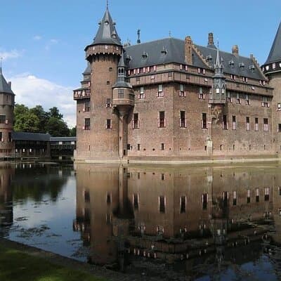 Private Tour to Muiderslot and Castle de Haar from Amsterdam