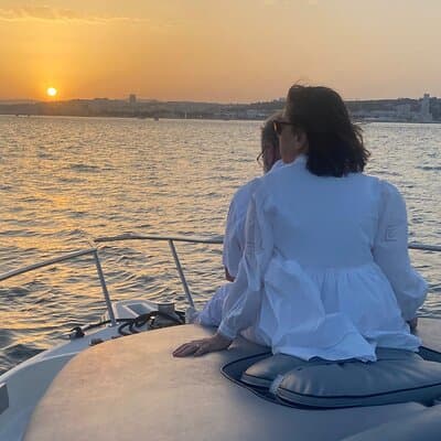 Lisbon: Sunset Tour, Cozy Boat with Few People 3