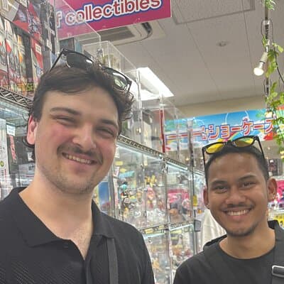 Explore Maidreamin Akihabara Walking Tour 4