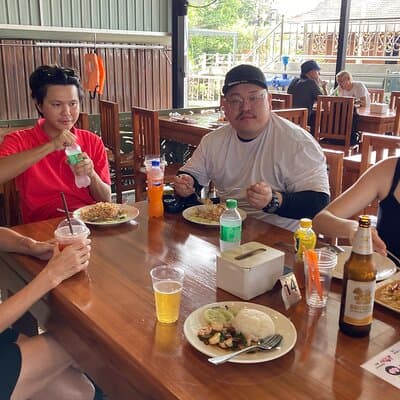 Damnoen Saduak and Maeklong Railway Market Tour with Private Car 4