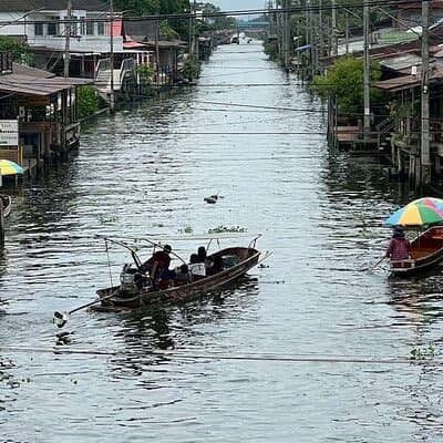 Damnoen Saduak and Maeklong Railway Market Tour with Private Car 5
