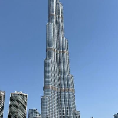 Dubai Frame and Burj Khalifa Tour 5