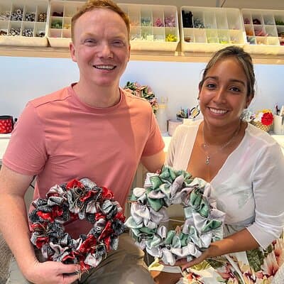 Handmade wreath experience using tatami mat edges in Tokyo