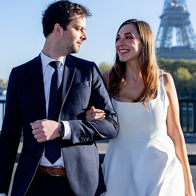 Private Guided Photoshoot at the Eiffel Tower in Paris