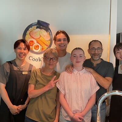 Cozy Tokyo Class: Ramen, Sushi, Sake Pairing & Cultural Exchange 5