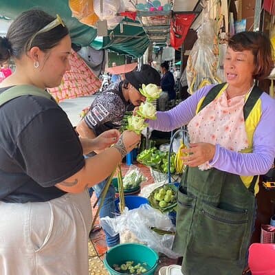 Flower Market & Floral Art: Multilingual Private Tour [EN/others] 3