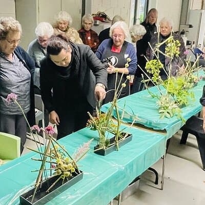 Tokyo Ikebana, Japanese Traditional Flower Arrangement Experience