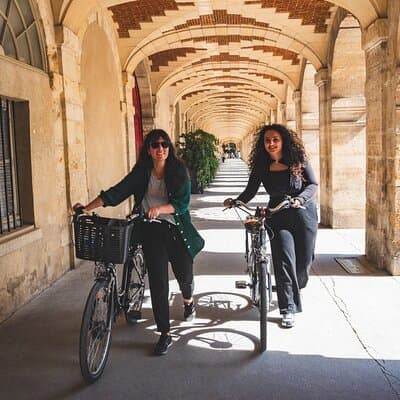 Private Paris Bike Tour - Iconic Sights around the Seine 2