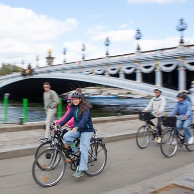 Private Paris Bike Tour - Iconic Sights around the Seine