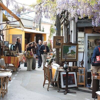Private Flea Market Tour at Les Puces