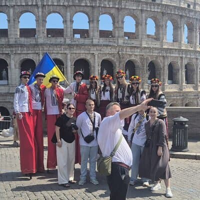 Colosseum Roman Forum and Palatine Hill small Tour 4