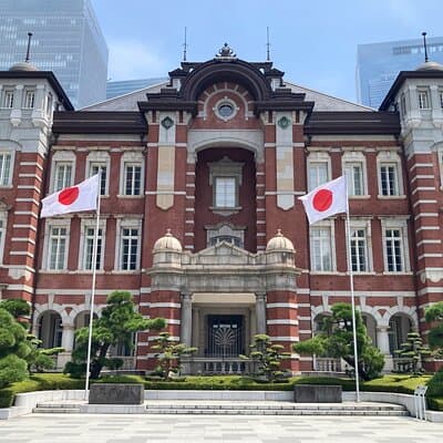 Tokyo Station Historical Walking Tour with Food and Anime
