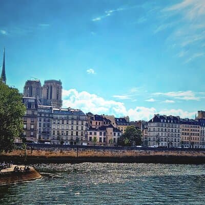 Time Travel on Ile de la Cité