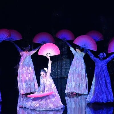 White Orchid Chao Phraya Sunset Cruise and Calypso Cabaret Show 4