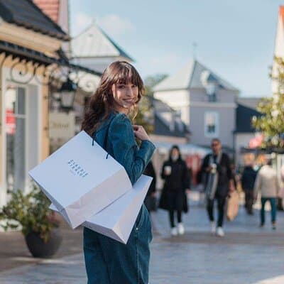 La Vallée Village Shopping Express Shuttle from Paris
