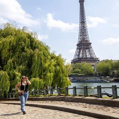 Paris 2.5 hour Photoshoot 8+ locations