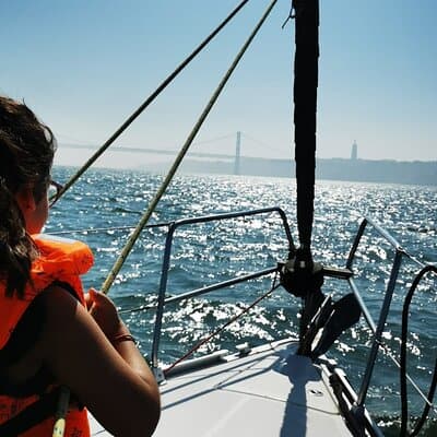 Private Morning Sailboat Experience on the Tagus River 3