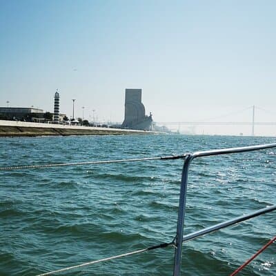 Private Morning Sailboat Experience on the Tagus River 5