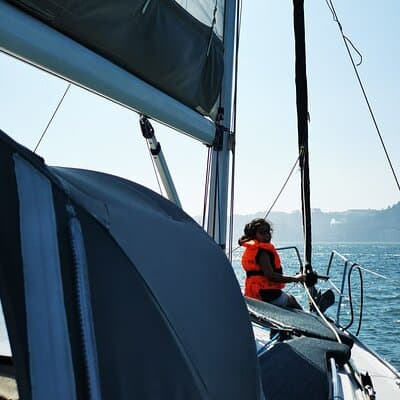 Private Morning Sailboat Experience on the Tagus River 2