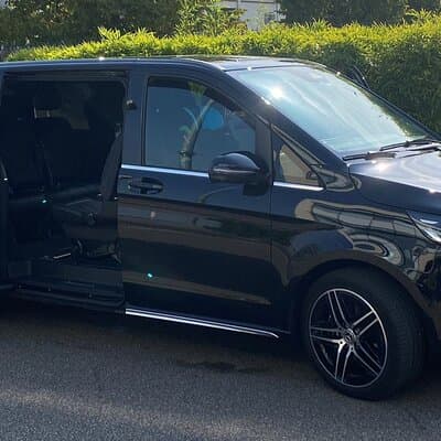 Private Transfer Paris ↔ Versailles Palace (Round Trip) by van 3
