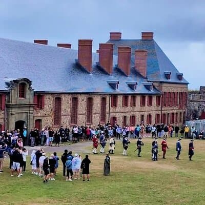 Louisbourg Fortress, Lighthouse and Cliffside Adventure 2
