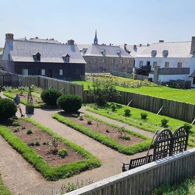 Louisbourg Fortress, Lighthouse and Cliffside Adventure 5