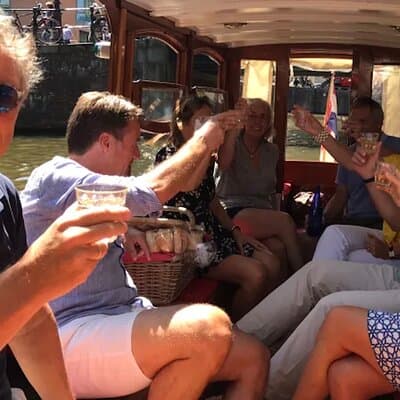 Amsterdam Highlights Canal Cruise with a Drink
