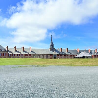 Discover Louisbourg Fortress & Lighthouse – Ocean Views & Culture 2