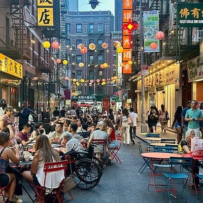 Mom and Pop Food Tour in Chinatown and Little Italy 5