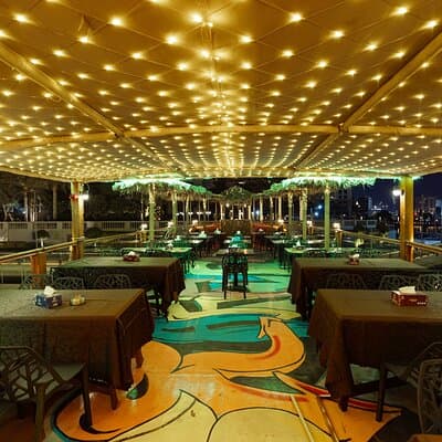 Dubai Creek Dhow Cruise With Buffet Dinner and Live Show 4