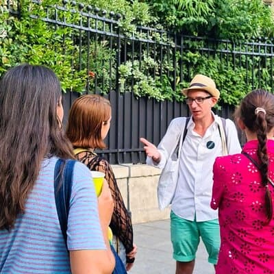 Parisian Happy Hour Food Tour with a Small Group 2