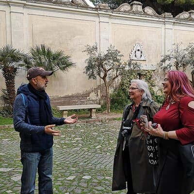 Monks and Knights walking tour on Aventino with Gelato