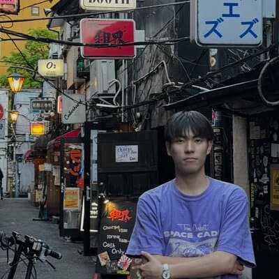 Tokyo Customizable Private Walking Tour with a Local Guide 5