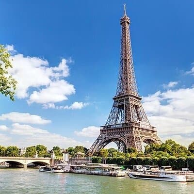 Half-Day Private Chauffeur Service Sedan or Van (6 Hours) – Paris