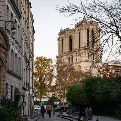 Notre Dame Paris Cathedral - Interior Private Tour 5