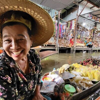 Private Tour to Railway Market, Floating Market And Ayutthaya 2